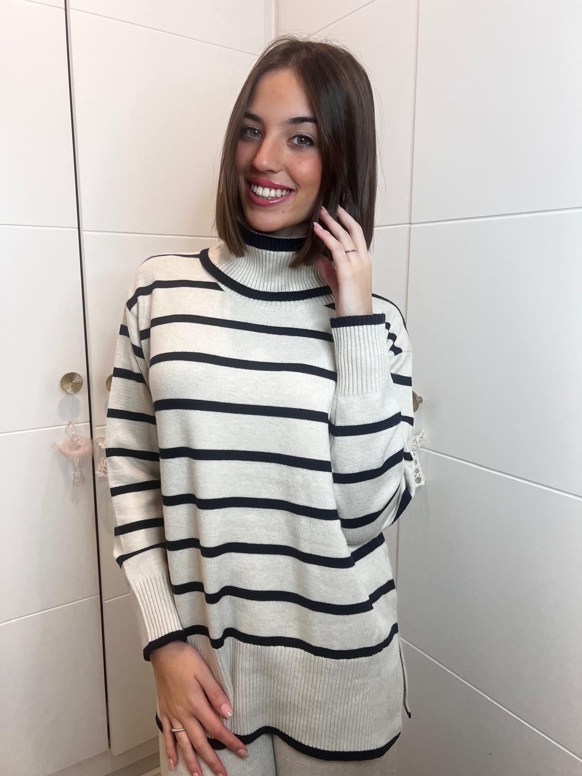 Conjunto de punto con rayas cuello