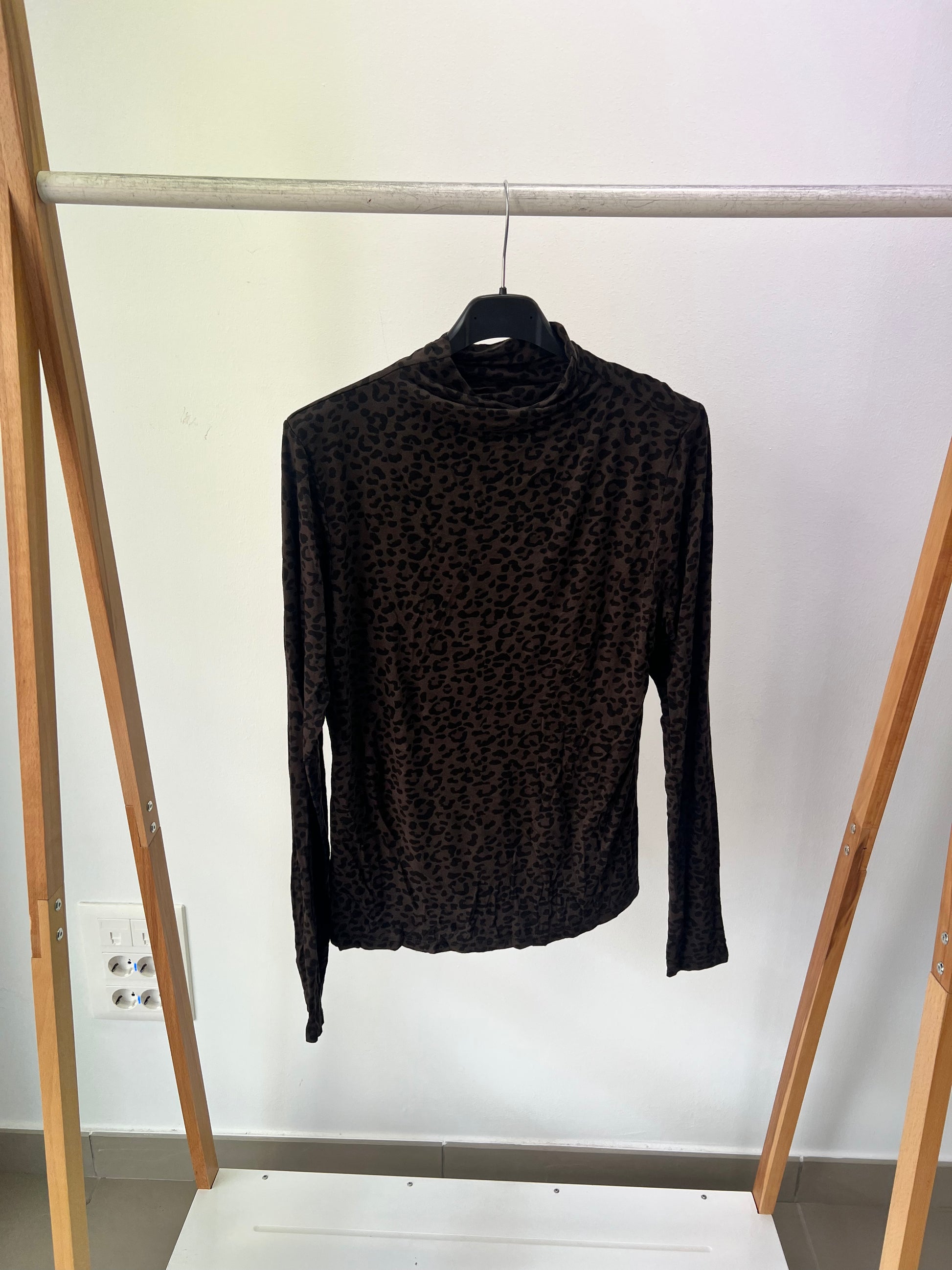 Camiseta cuello alto Animal Print
