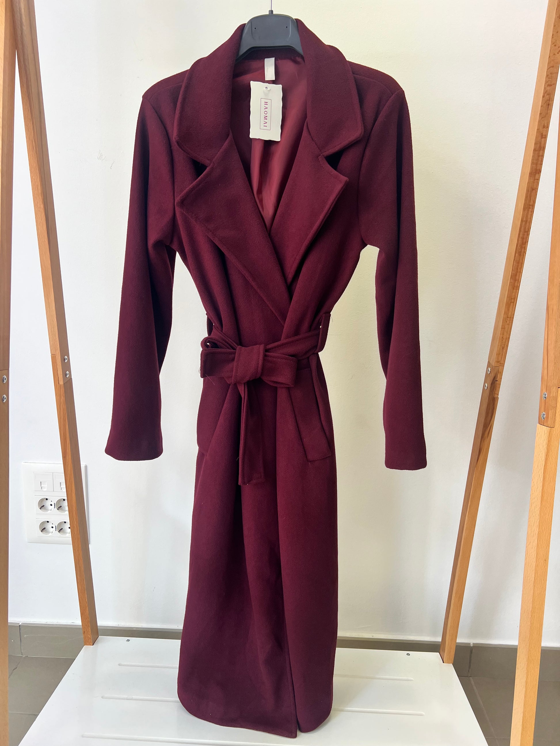 Abrigo Midi de Paño con Forro – Colección Premium